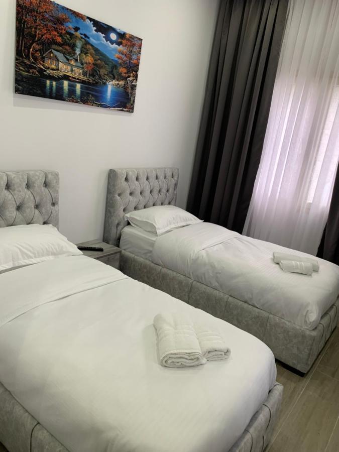 Shijak Hotel Restaurant Deso מראה חיצוני תמונה