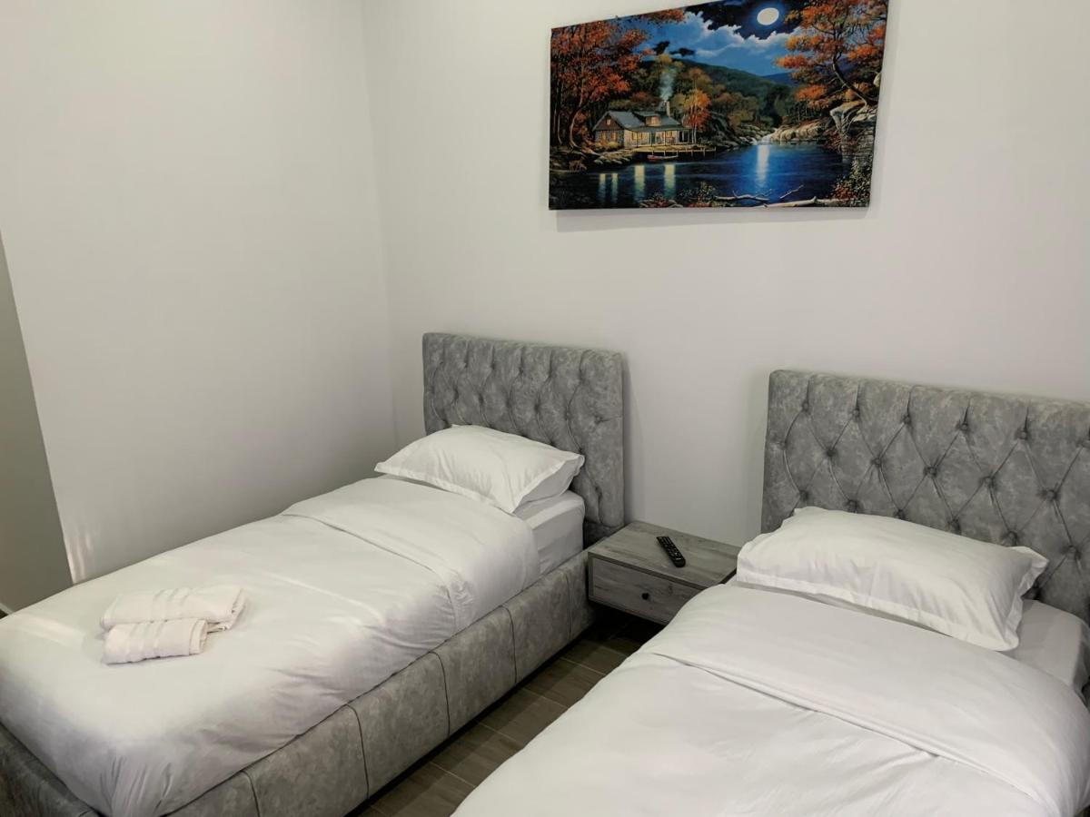 Shijak Hotel Restaurant Deso מראה חיצוני תמונה