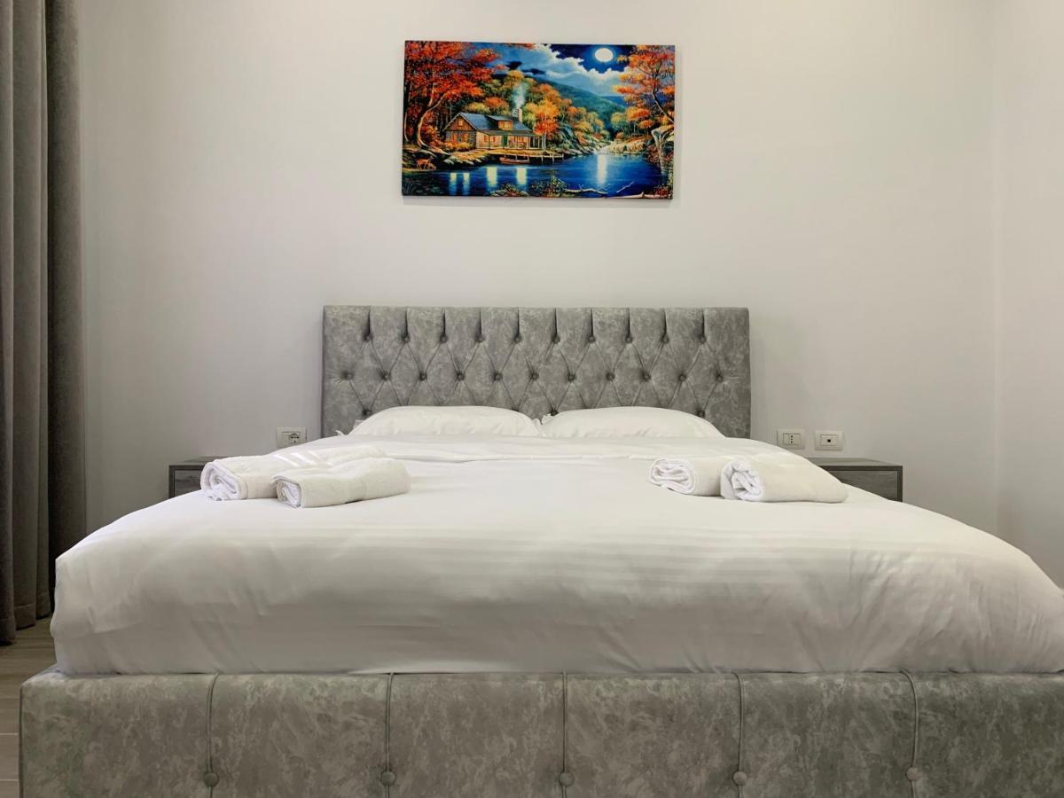 Shijak Hotel Restaurant Deso מראה חיצוני תמונה